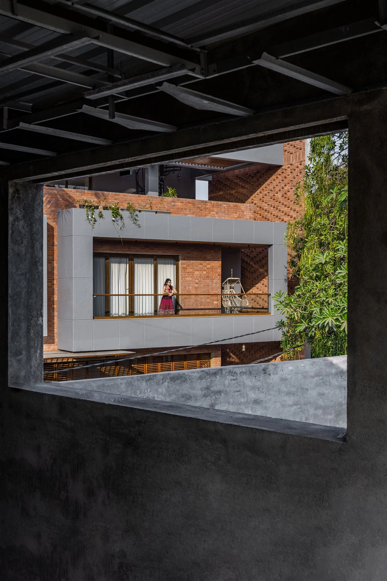2 Box House photo 13
