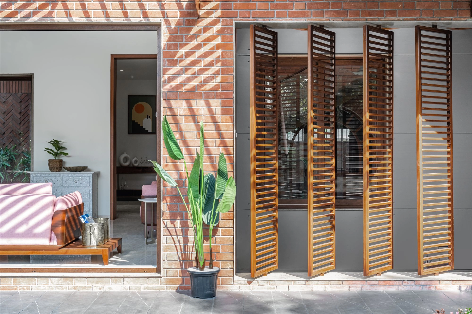 2 Box House photo 4