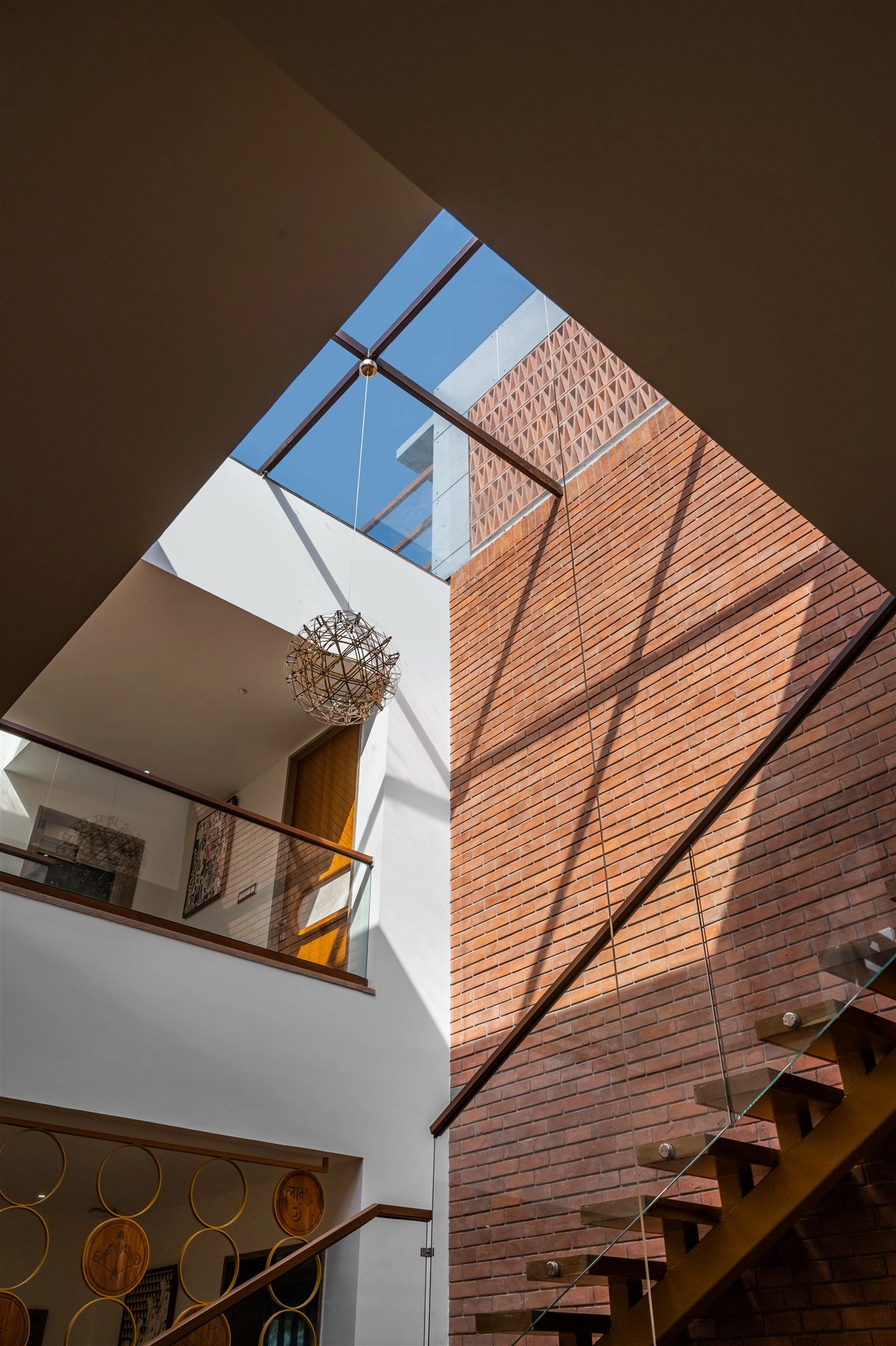 2 Box House photo 22