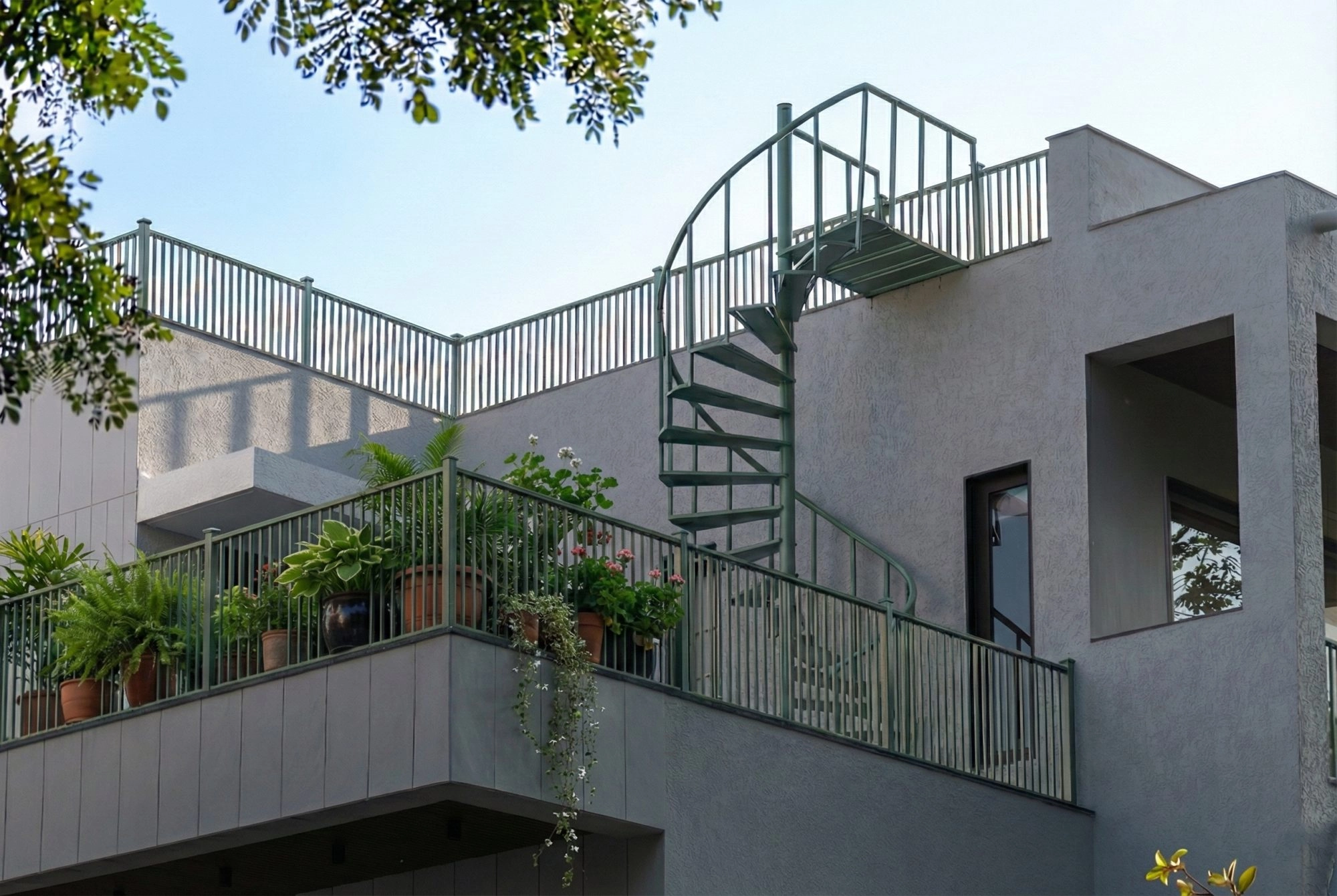 Treeline House photo 5